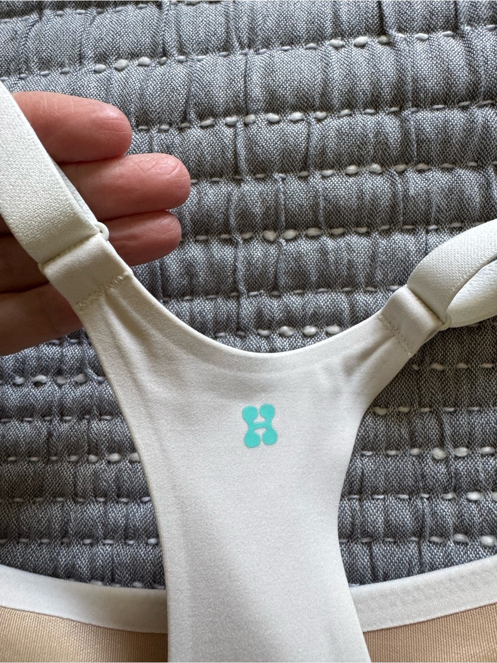 Huug Daily Racerback - Picture 6 of 6